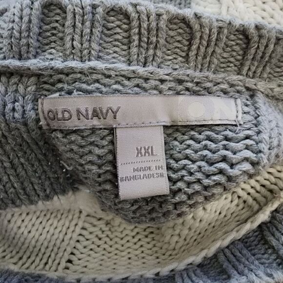 Old Navy Cable Knit Sweater - Picture 7 of 11